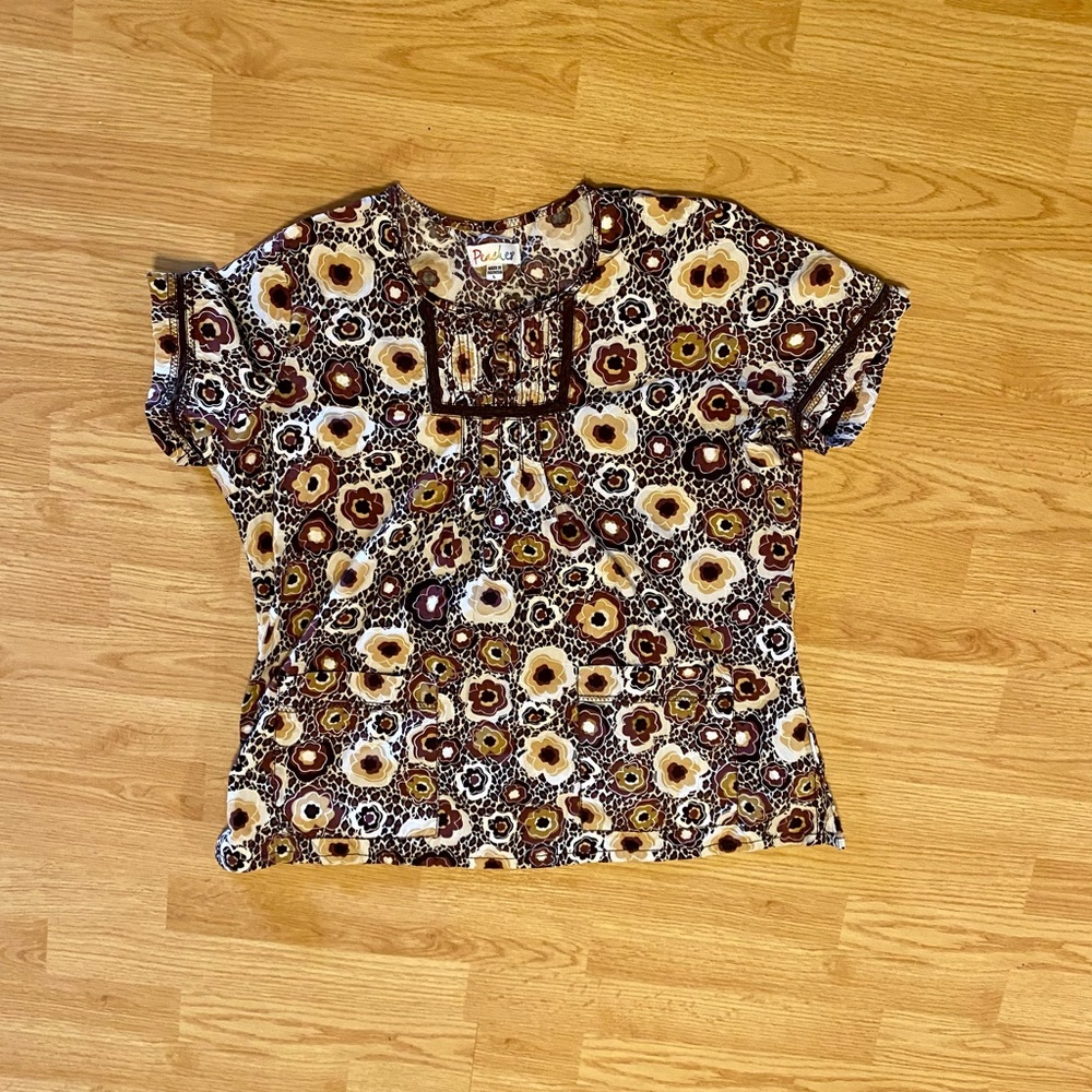Floral scrub top